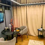 Houseboat - Dom Na Wodzie Botel *