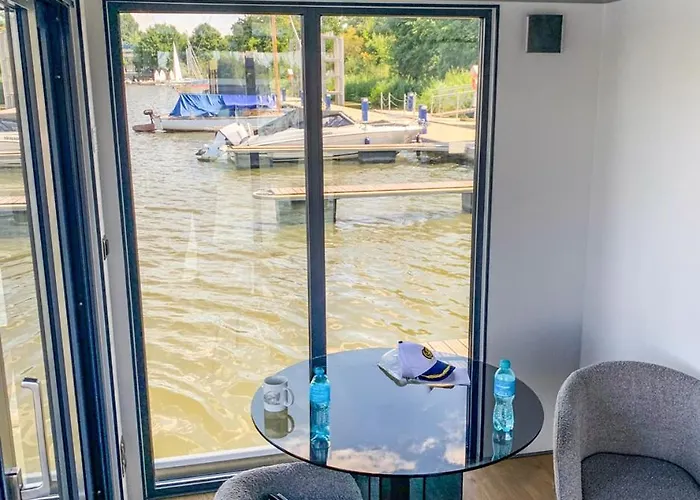 Botel Houseboat - Dom Na Wodzie Vratislav